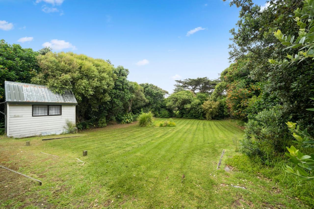 Wharerata - Otaki Beach Holiday Home Exterior photo